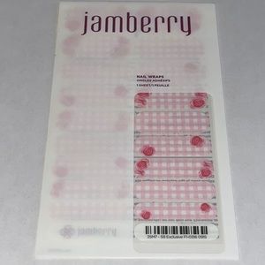 Jamberry Style: Exclusive
